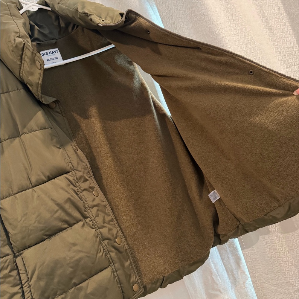 Old Navy Olive Green Quilted Puffer Vest - Picture 3 of 4